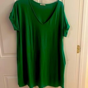 Large Short Sleeves Tunic - V Neck - with Pockets